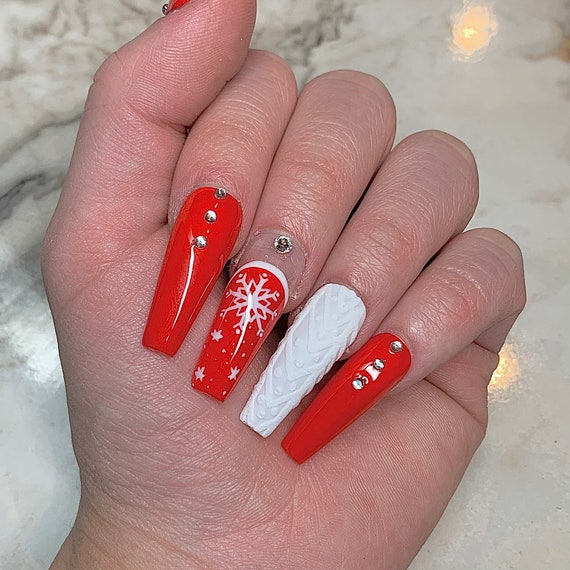 Christmas Sweater Nails