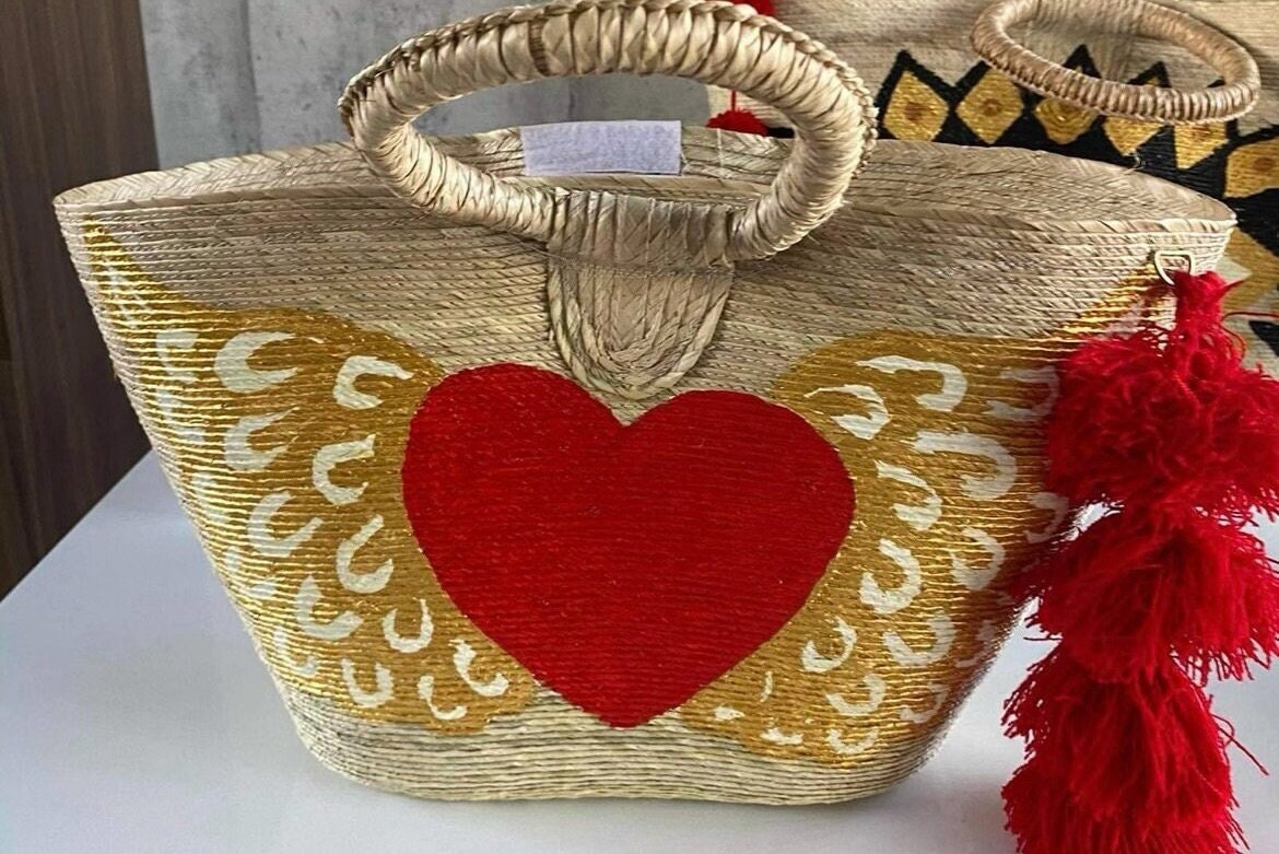 LSSAN Heart Leather Handbag