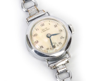 Art Deco Damen SWISS Armbanduhr Silber mit Perlmutt-Gesicht, die IVY 6 Jewels 1930er Jahre Damen