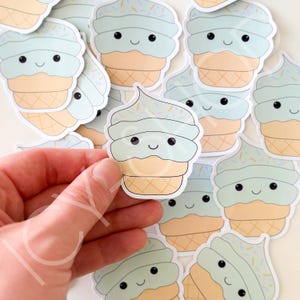 ICY Kawaii Eis Creme Sticker | Süßer Aufkleber Eis mit Gesicht | Softeis Decal für Bullet Journal, Scrapbook etc.