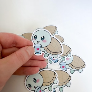 ICY Sticker Schildkröte | Kawaii Turtle Aufkleber | Trinkende Schildkröte