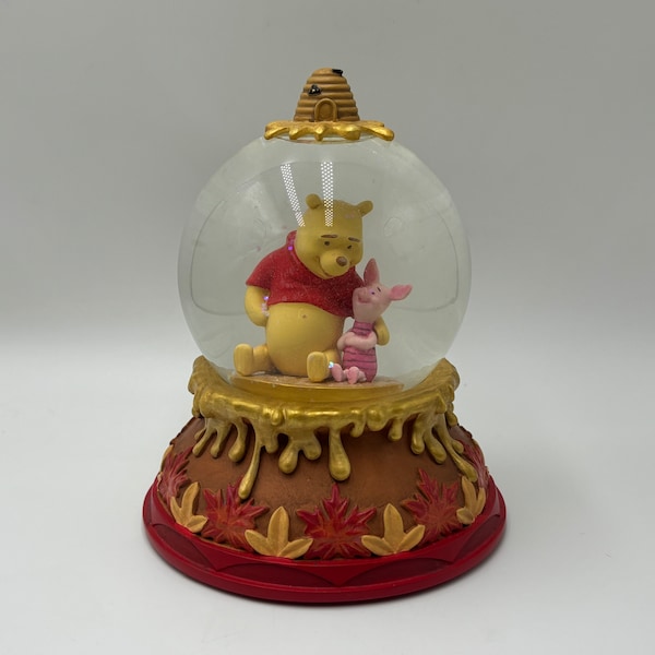 Hallmark Disney Winnie The Pooh & Piglet Snow Globe, It’s Great To Bee Friends, Disney Collector, Disney Gift