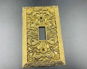 Vintage Brass Switch Plate // ONE Salvaged Gold Metallic Bronze Brass-Plated Scroll Floral Electrical Switch Cover Plate 1960's 1970's