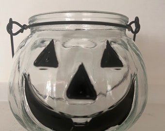Awesome Halloween pumpkins tealight holder