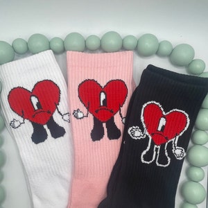 heart socks/bad bunny crew socks/embroidered heart socks/un Verano sin ti
