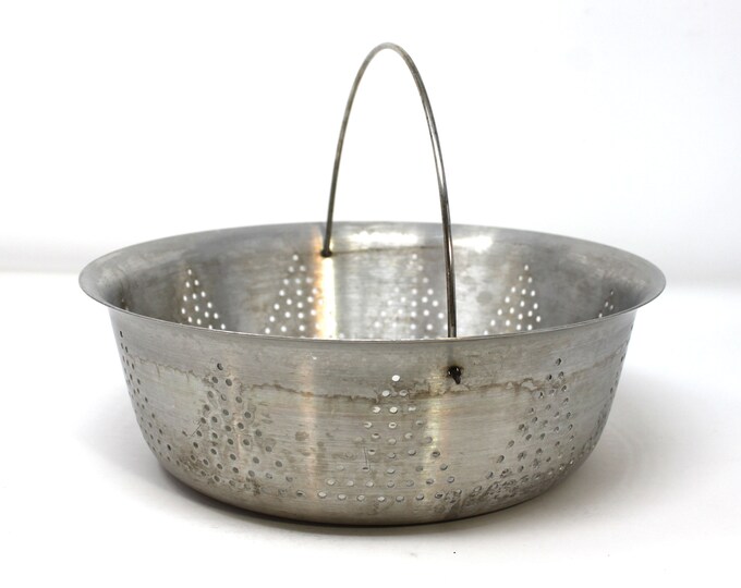 Triangle Collander Vintage Aluminum Colander/strainer/steamer Basket With Handle, Holes on ...
