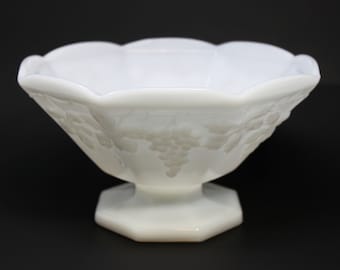 Vaso de leche vintage hoja de uva pedestal base octogonal frutero festoneado superior