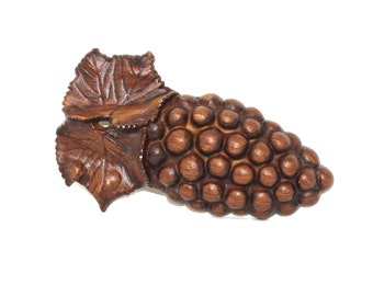 Uvas de cerámica de imitación de madera vintage con orificio para colgar en la pared.