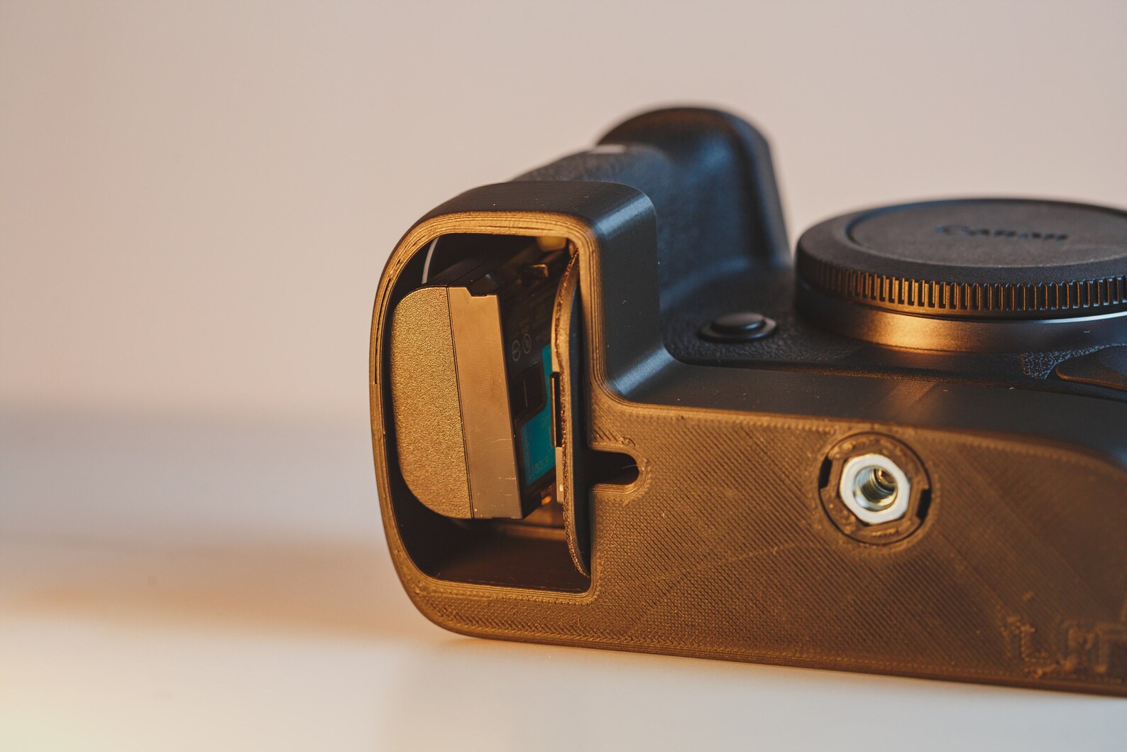 Grip Extension for Canon R5/R6 With Tripod Mount 3D Printed Etsy UK