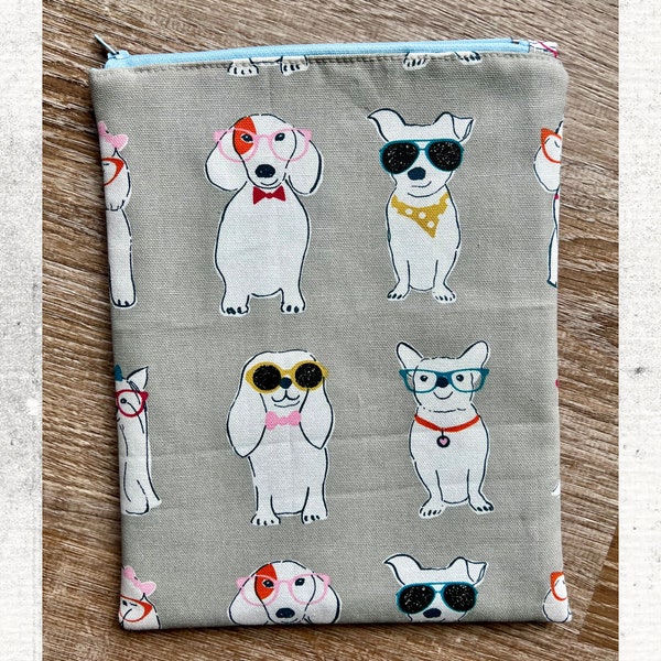 Dogs Quilted Small Book Sleeve, Dog Glasses padded iPad mini sleeve, E-Reader sleeve, book protector, book lover gift, zipper pouch