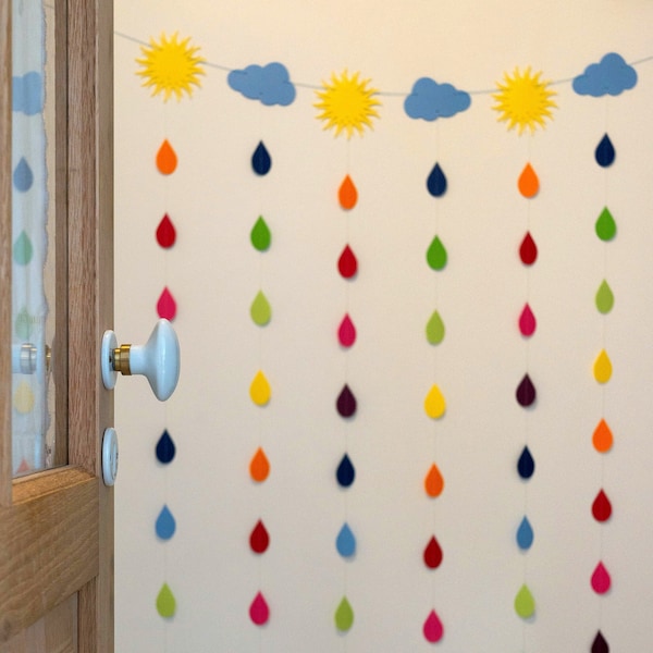 Guirlande nuage, soleil et gouttes de pluie arc-en-ciel fabriquée à la main en papier de qualité