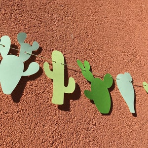 Ghirlanda di cactus realizzata a mano con carta di qualità