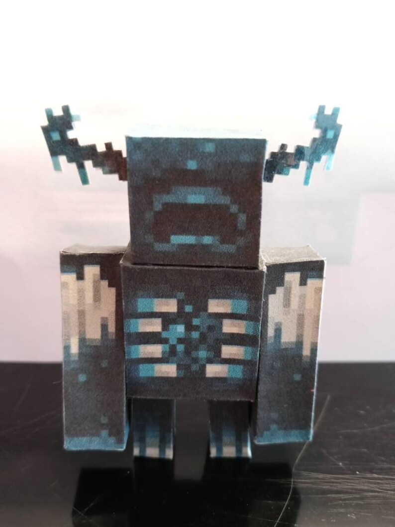 Warden Minecraft inspired papercraft figurine | Etsy