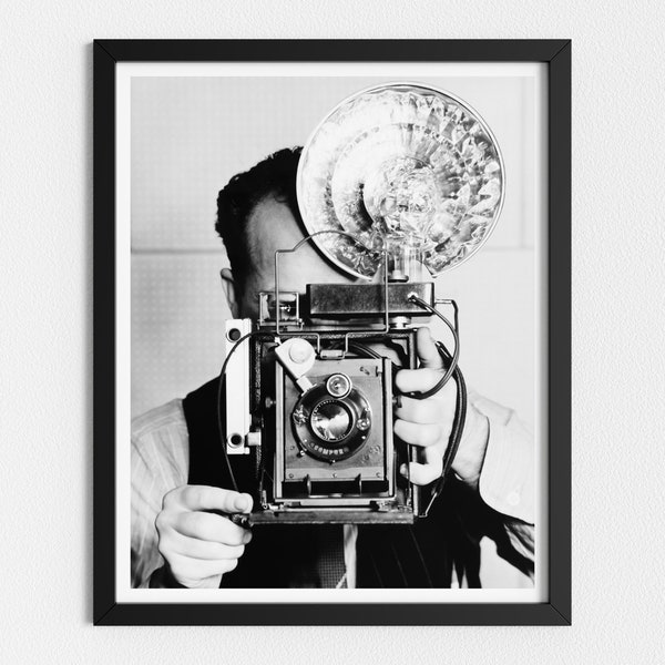 Vintage Photo Printable | Old Vintage Camera | Retro Photography | Black and White Art | Photography Prints | Downloadable Prints