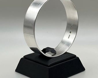 Vintage MANDARD 925S Sterling Silver Plain Pattern Heavy Bangle Bracelet