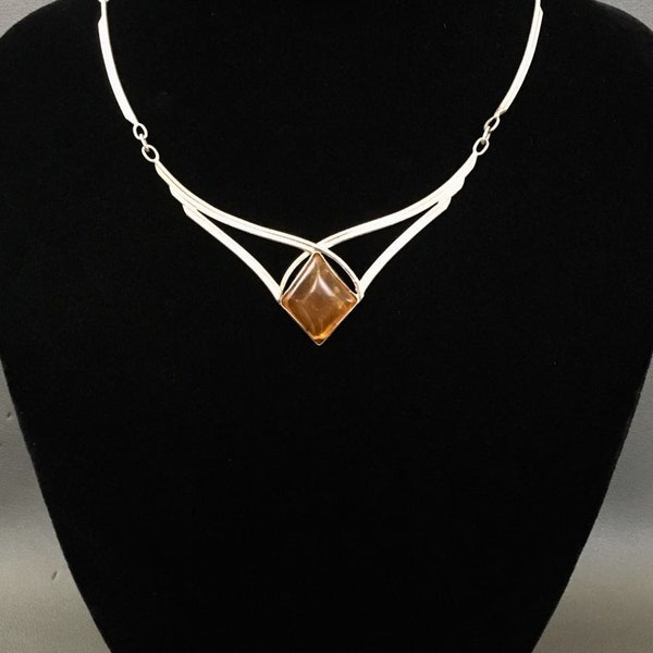Vintage 925 Sterling Silver V Shape Necklace and Baltic Diamond Cut Amber Pendant / Silver Necklace, Silver Jewelry,Mother's Day Gift.