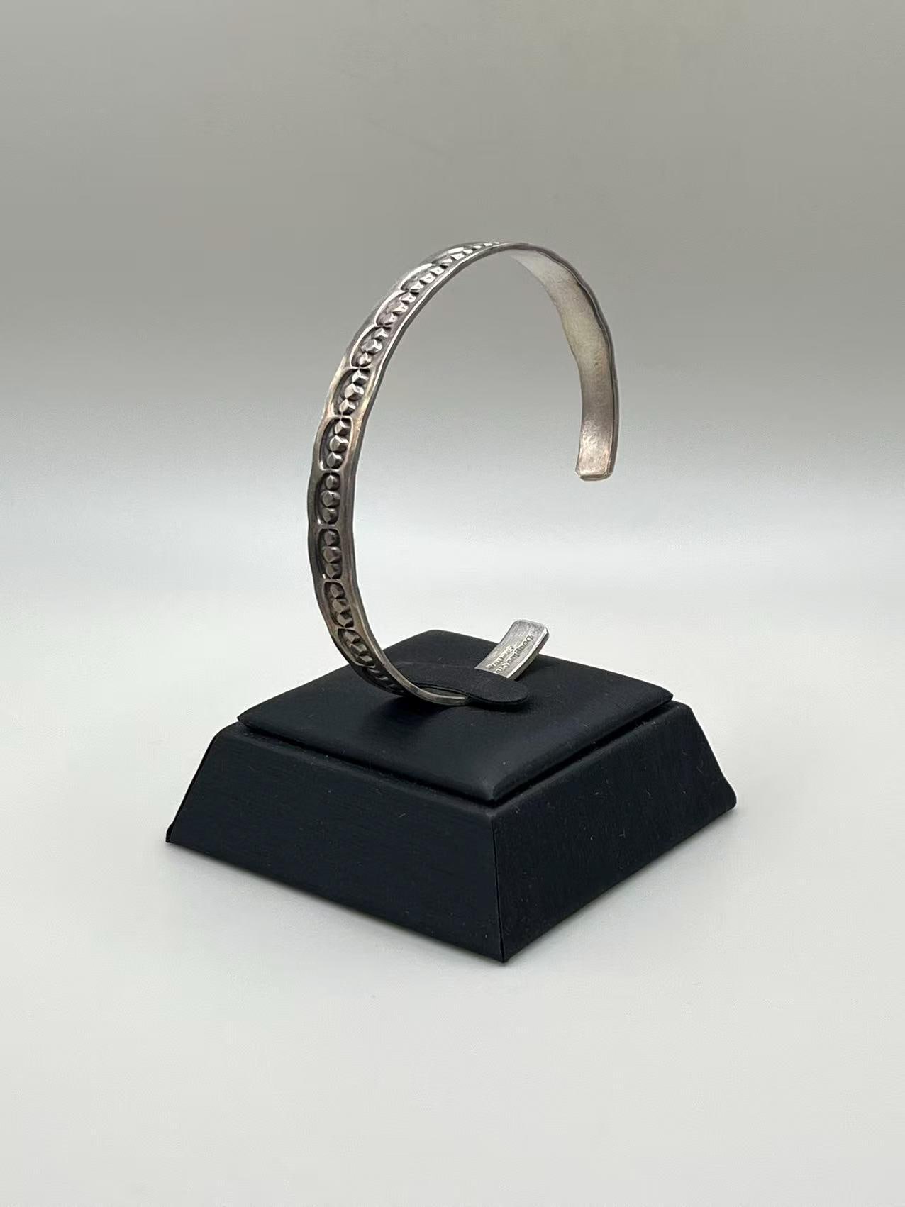 ナバホ族　Douglas Etsitt作　Sterling Silver Douglas Etsitty Vintage Navajo Cuff Bracelet Sterling Silver Native Am