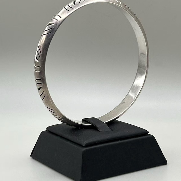 Vintage Mexico Taxco 925 Sterling Silver Bangle with Cut-Out Pattern Design