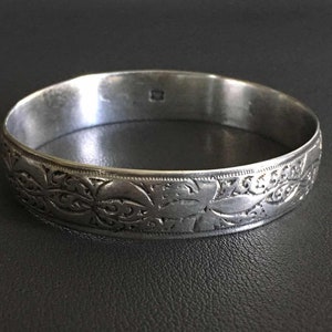 Vintage Europe Silver Engraved Floral Bangle, Silver Bangle, Silver Bracelet, Silver Jewelry|Holiday Gift|gift for her wife