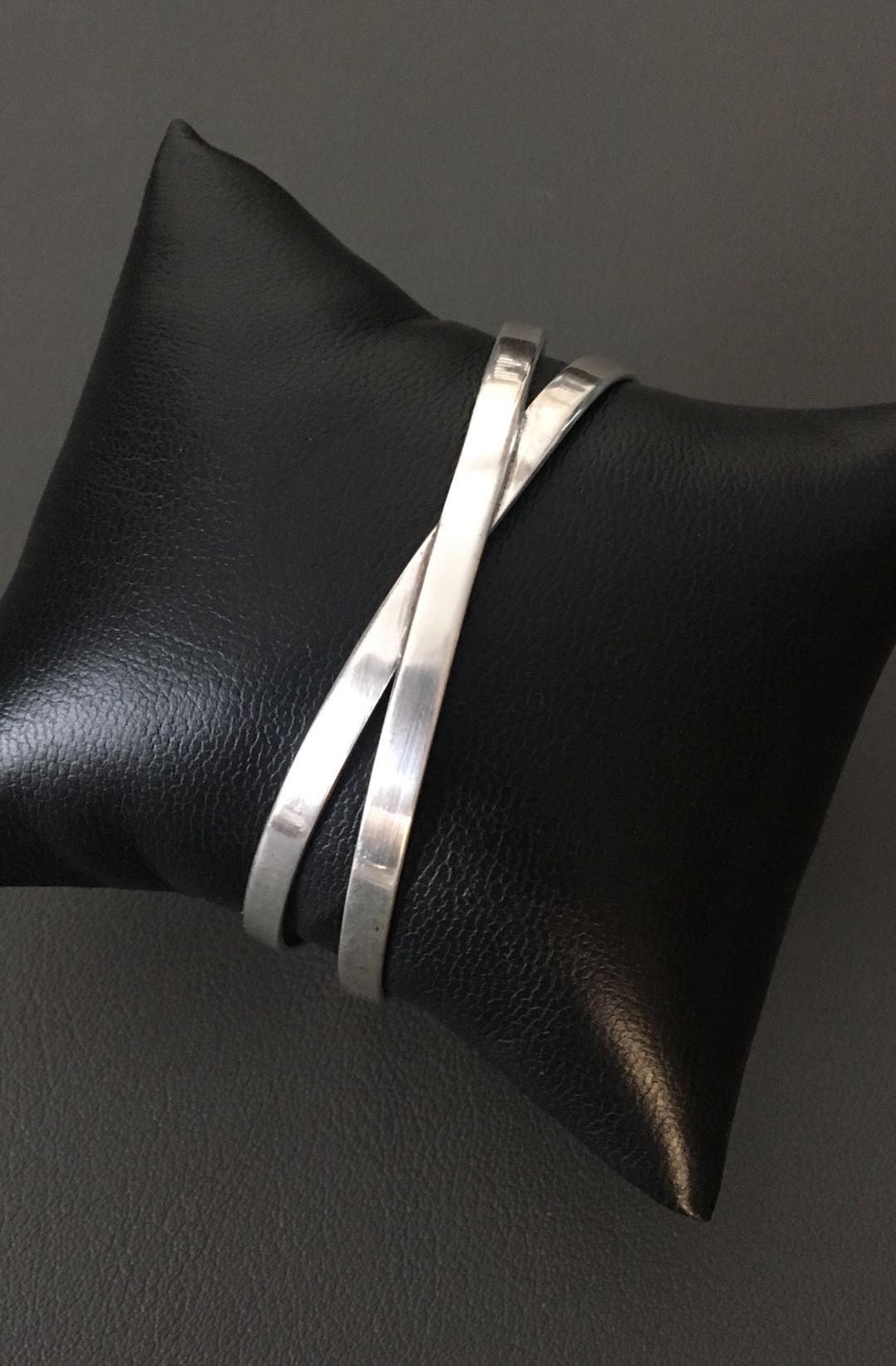 ITALY HAN 925 Sterling Silver Interlocking Cuff Bracelet
