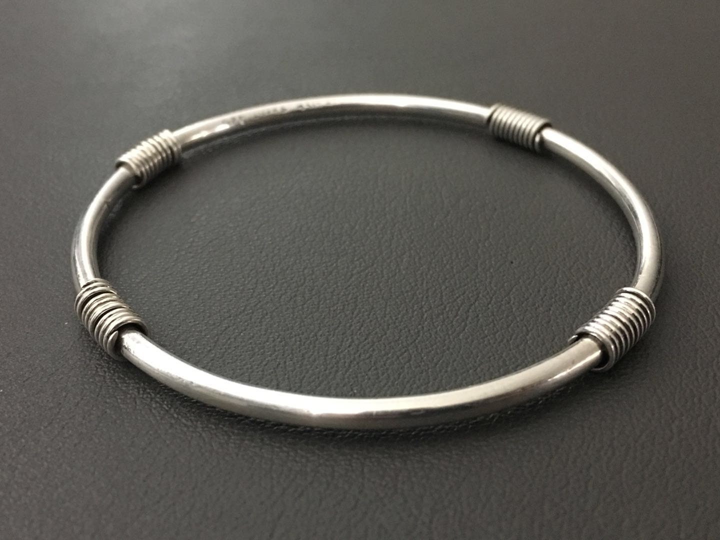 Mexico Vintage 925 Sterling Silver Coil Wrapped Bangle Mexico Vintage 925 Sterling Silver Coil Wrapped Bangle