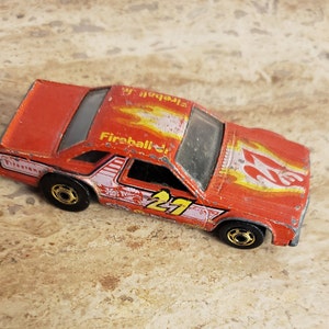 Vintage 1981 hot wheels  toy car