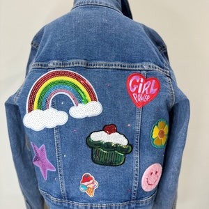 Benutzerdefinierte Kinder Jeansjacke | Benutzerdefinierte Jeansjacke | Jeansjacke mit Patch | Handarbeit | Geburtstag | Geschenk | Kleinkind | Mädchen | Junge | Jeansstoff | Personalisiert