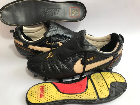 retro nike tiempo football boots