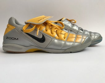 nike size 15 soccer cleats