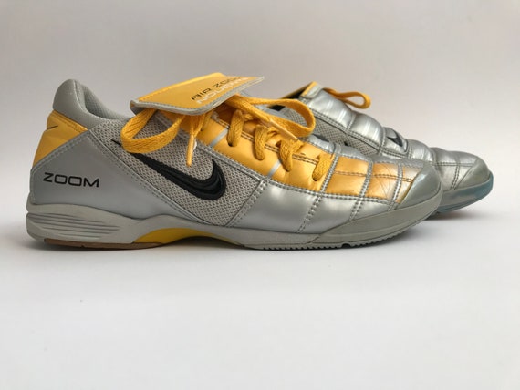 nike total noventa
