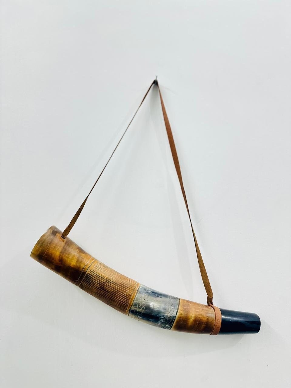 Sifflet viking en cor soufflant : instrument médiéval scandinave, 40 cm