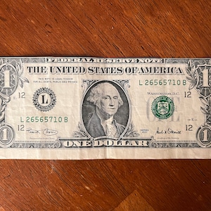 Collectibles - One Dollar Bill Series 2001 Misaligned Error