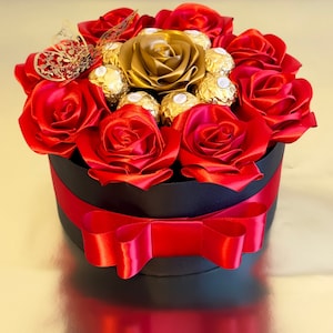 Silk Ribbon Roses. Flower Box. Satin Roses. Eternity Rose. Bouquets Roses. Home Dekor. Rose box bouquet. Wedding gifts. Birthday Gifts