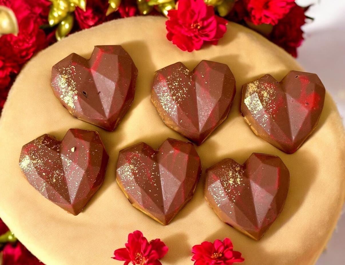 Heart Dubai Chocolate Bar - Limited Edition | Pistachio Kunafa