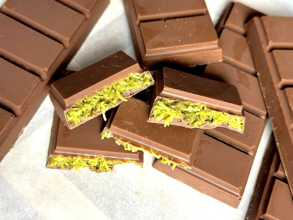 Viral Dubai Chocolate Bar | Pistachio Kunafa Chocolate Bar