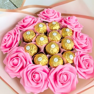 Pink Roses Bouquet with Ferrero Rocher Chocolotes. Gift for Mother, Friend, Birthday or Any occasions. Thank you, Get well Bouquet imagem 2