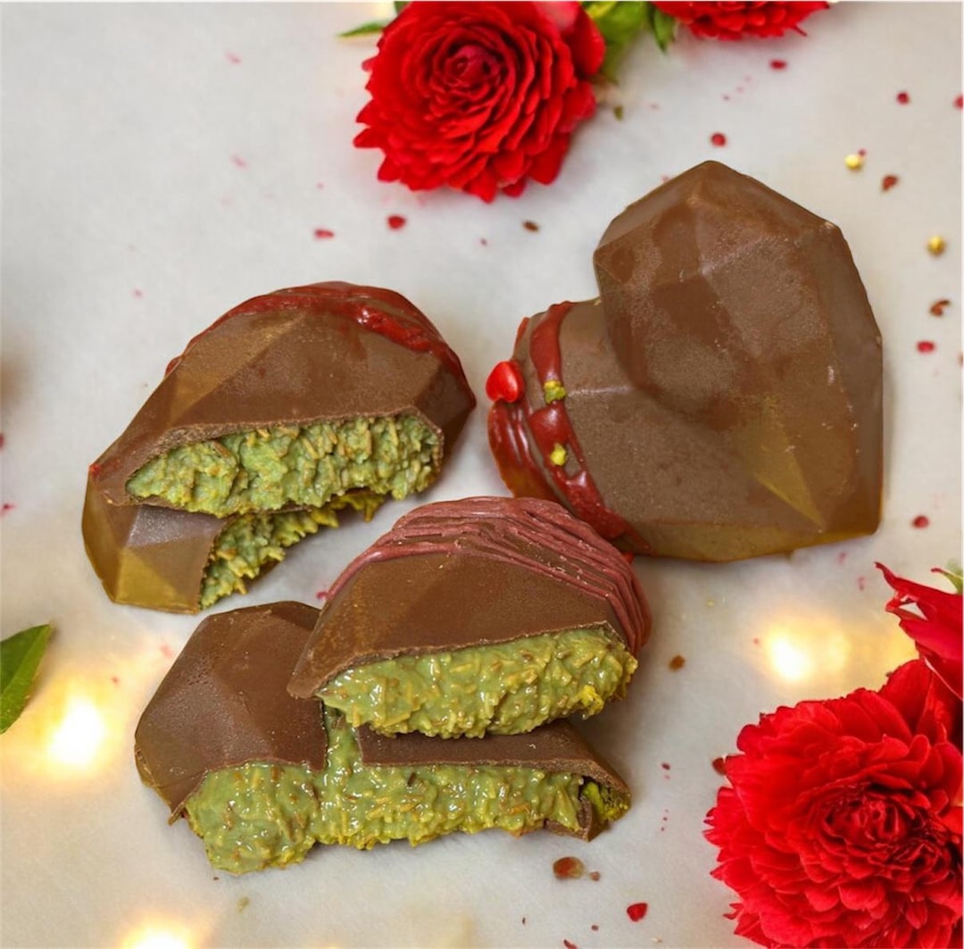 Heart Dubai Chocolate Bar - Limited Edition | Pistachio Kunafa