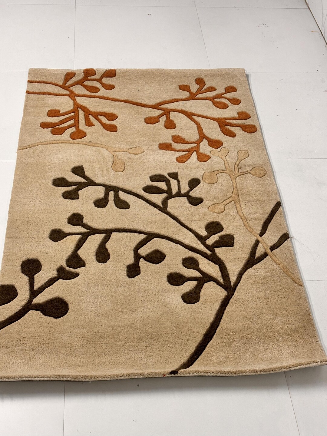Hand Tufted Wool Area Rug, Floral Design - Etsy