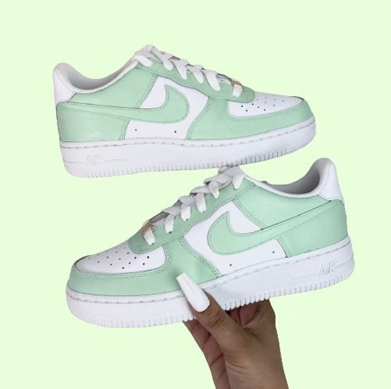 air force 1 black nike sign