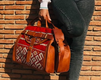 Moroccan kilim travel bag, boho carpet bag for woman, Boho Leather Travel Weekend Bag, carpet duffle bag, Kilim duffle bag, rug design bags