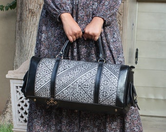 personalized moroccan kilim travel bag, carpet leather Weekend duffel bag for women & men, kilim leather travel bag, Kilim Weekender Bag