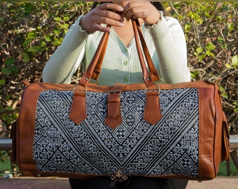 Moroccan leather Kilim travel bag, with berber fabric or Women and Men, kilim weekender bag, carpet bag weekender, Gift for Her
