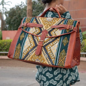 Kilim reistas, groot op maat gemaakt tapijt Prinses-stijl reistas voor vrouwen, cadeau voor haar, boho lederen weekendtas, grote kilim plunjezak afbeelding 1