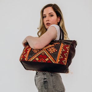 Bolso de hombro Kilim de lujo personalizado, bolso de mano de cuero genuino, bolso Kilim rojo, bolso de mano, regalo perfecto para ella