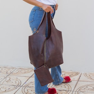 Schokoladenbraune Handtasche aus weichem Leder für Damen, braune Leder-Hobo-Tasche, übergroße Schultertasche, alltägliche Eleganz-Hobo-Ledertaschen