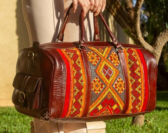 Vintage Kilim Bucket Bag, Brown Leather and Fabric Crossbody  display picture 2