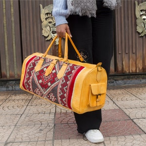 Kilim duffle travel bag, Moroccan Leather Kilim duffle Bag, Unisex Kilim Weekender Bag, Carpet leather Weekend duffel bag for women & men havan