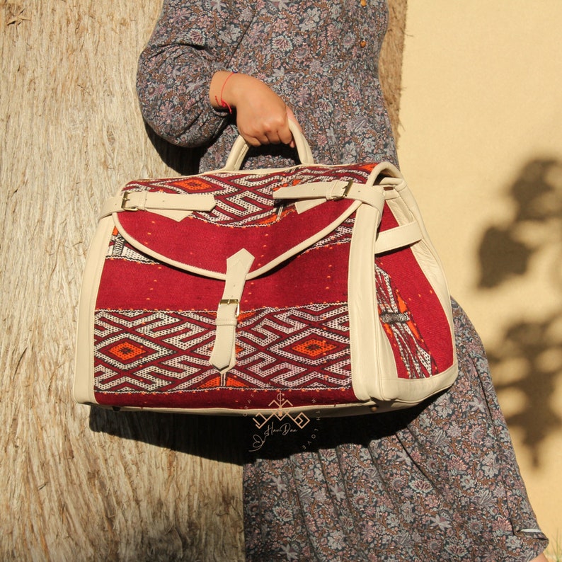 Large kilim travel bag, Moroccan Carpet Leather Weekend Bag, Vintage Carpet bag, briefcase kilim duffel bag, boho carpet bag, rug duffel bag Natural