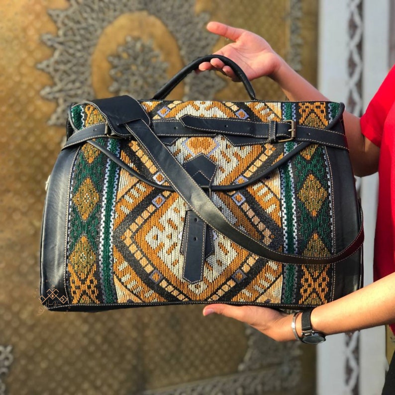 Kilim reistas, groot op maat gemaakt tapijt Prinses-stijl reistas voor vrouwen, cadeau voor haar, boho lederen weekendtas, grote kilim plunjezak Zwart