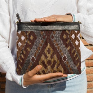 Bolso de mano de mujer kilim marroquí personalizado, billetera kilim de mujer, bolsos de embrague de tapiz, bolso de billetera Kilim de cuero marroquí,